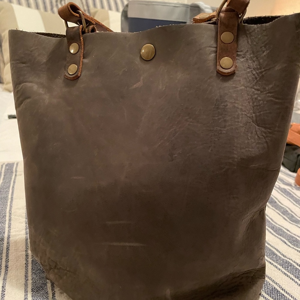 Handcrafted gray leather shoulder bag